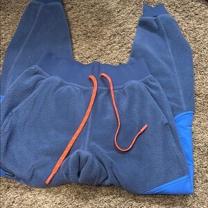 Lululemon fleece cargo sweatpants
